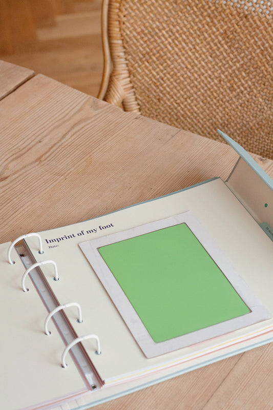 hand & footprint – green