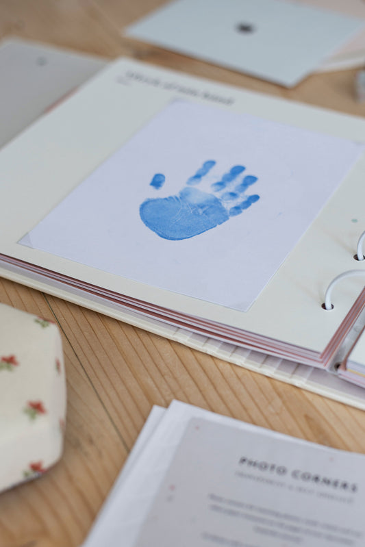 hand & footprint – light blue