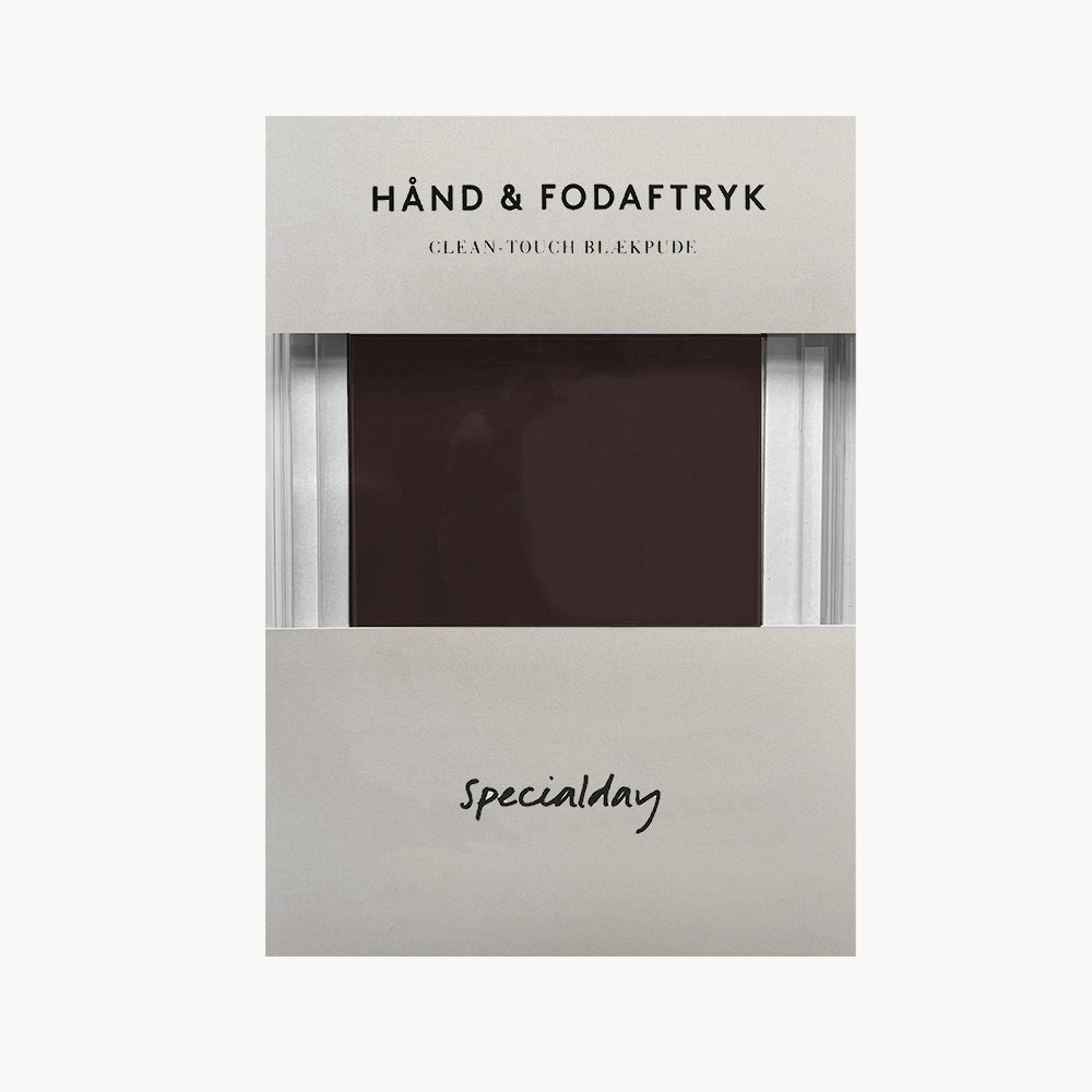 hand & footprint – chocolate brown